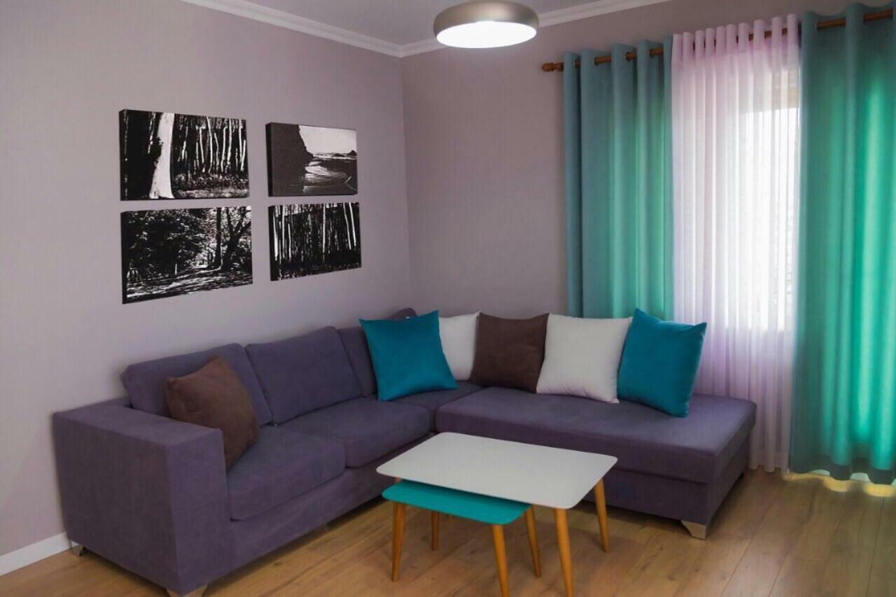 Modern Furnished Apartment With View Tirana Eksteriør billede